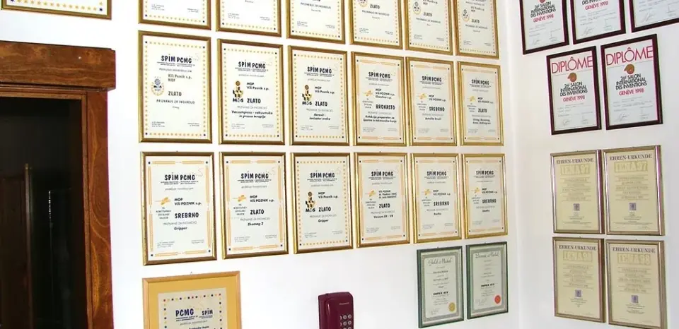 Diplomi e certificati legati alle tecnologie Poznik